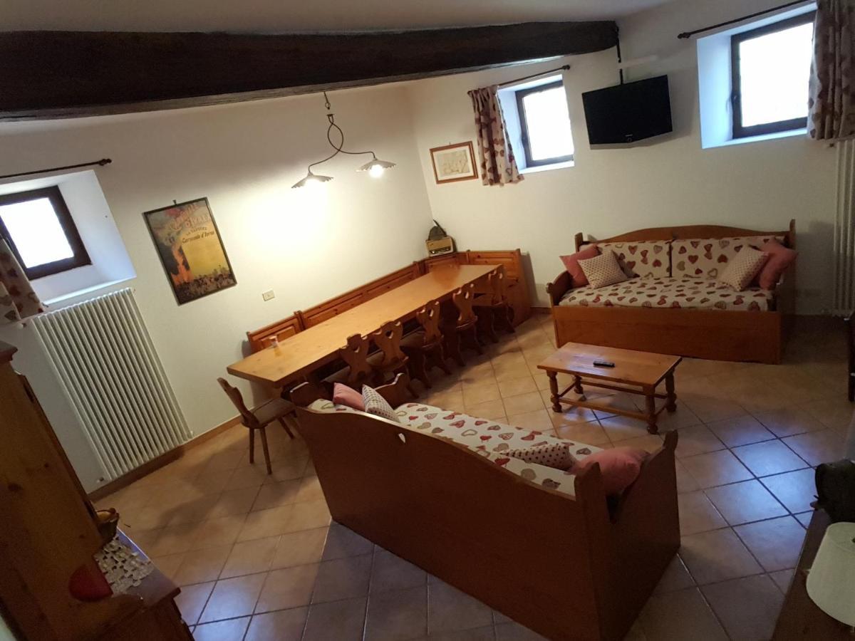 Montalto Dora La Taverna Di Tony B&B 외부 사진