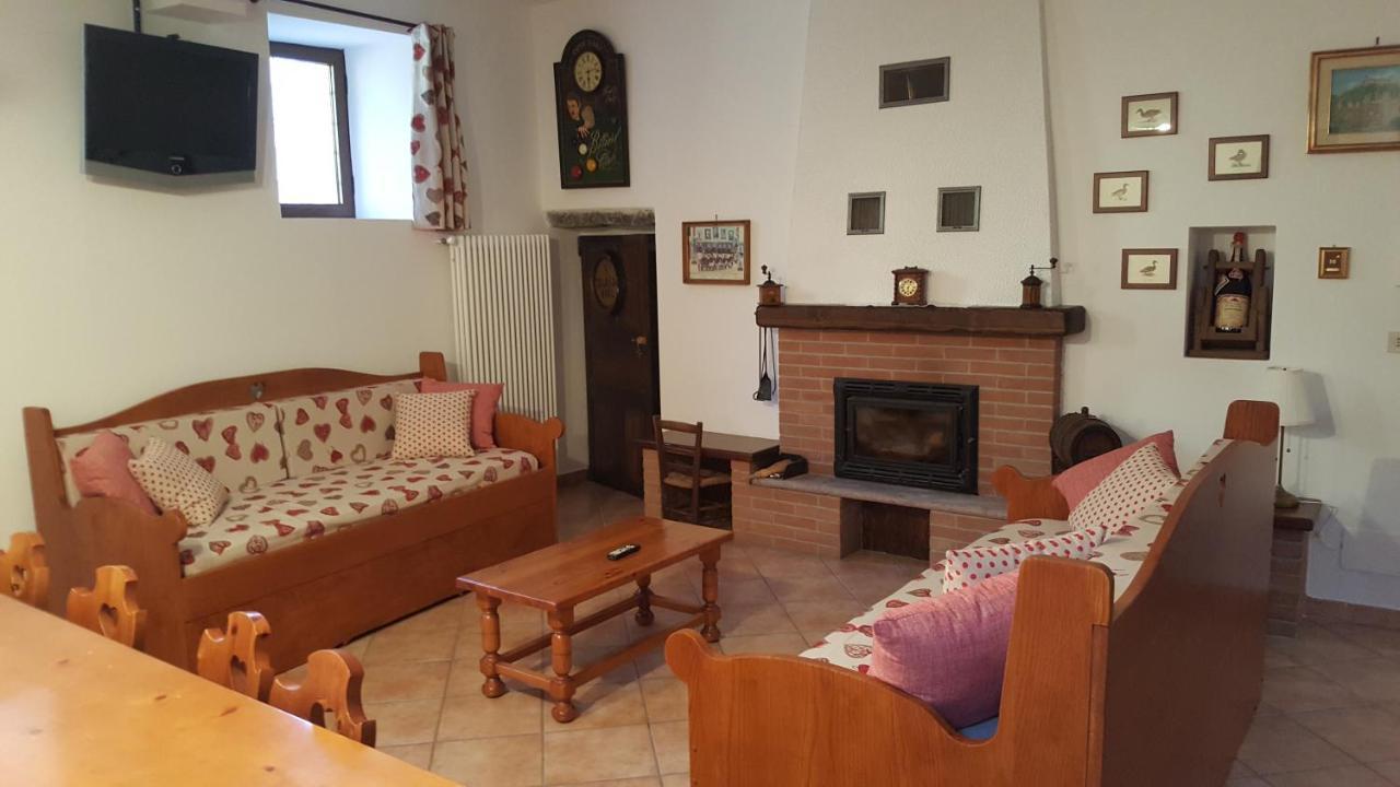 Montalto Dora La Taverna Di Tony B&B 외부 사진