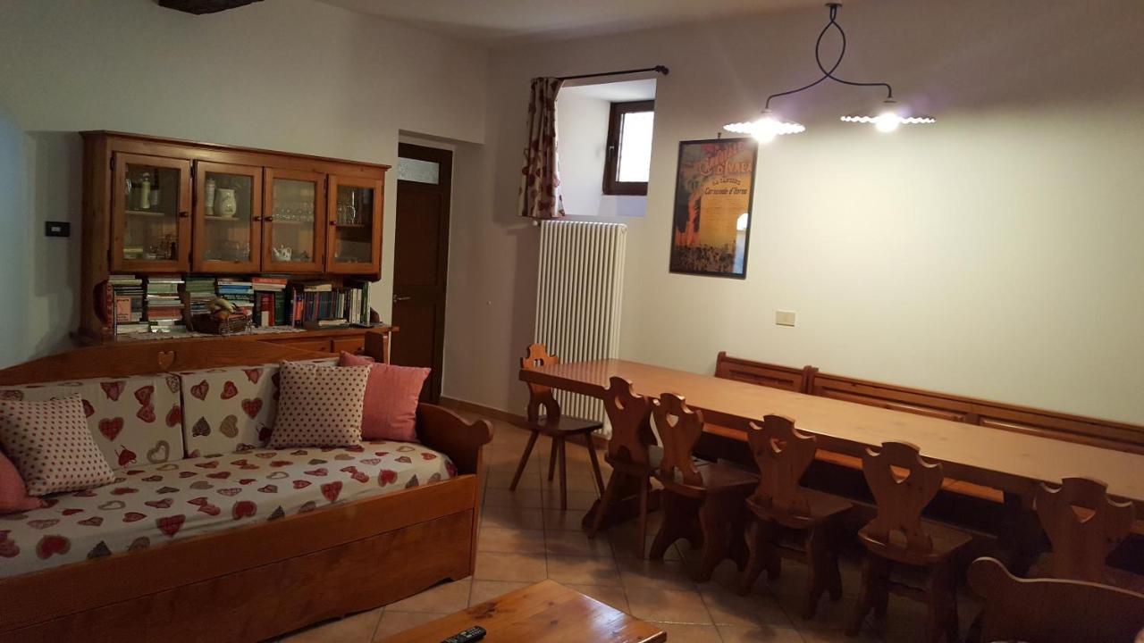 Montalto Dora La Taverna Di Tony B&B 외부 사진