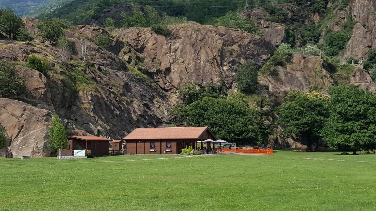 Montalto Dora La Taverna Di Tony B&B 외부 사진